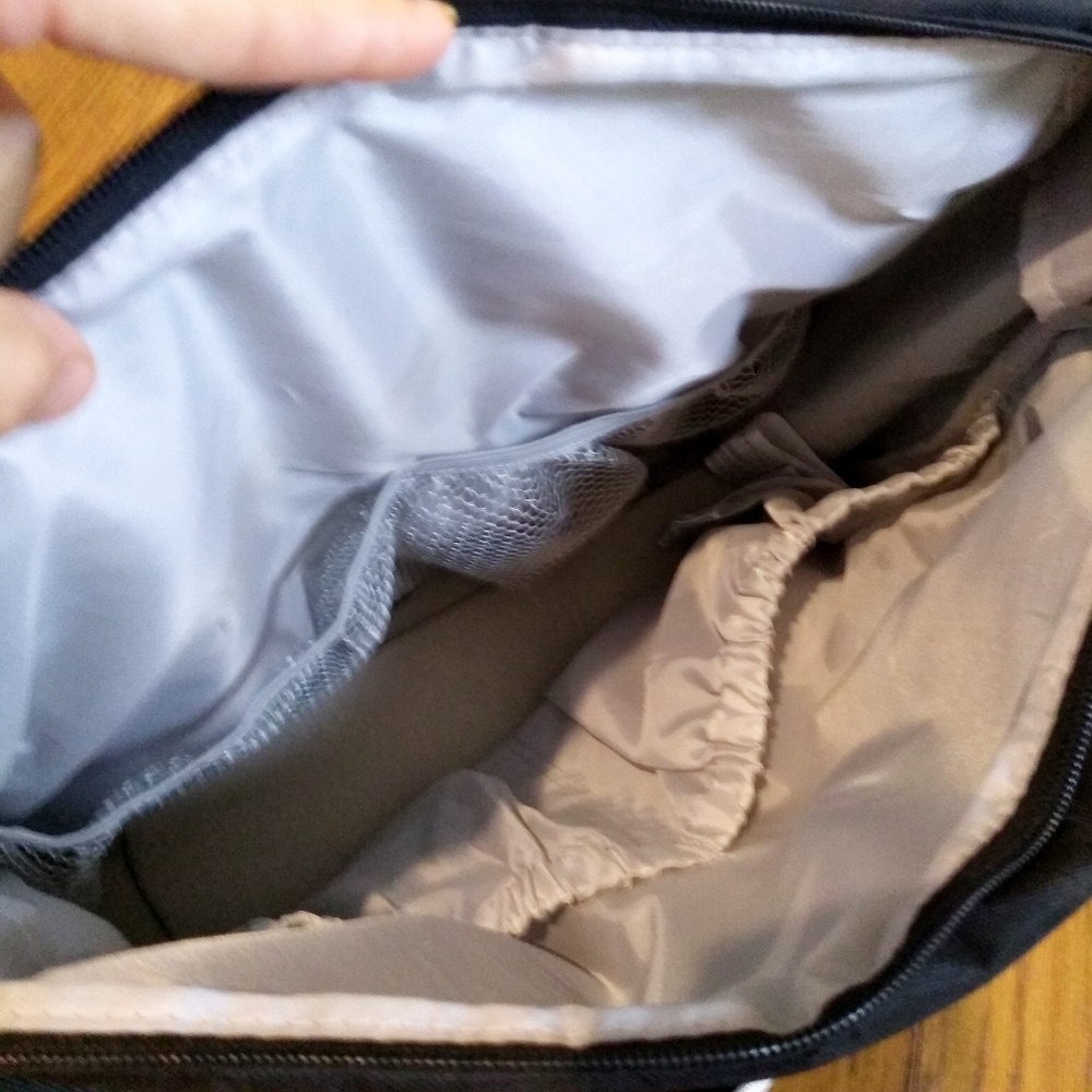 JJ Cole black canvas diaper bag NWOT - Picture 6 of 8